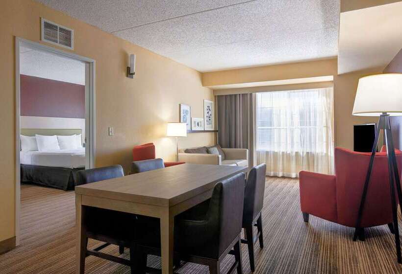 בית מלון כפרי Comfort Inn & Suites St. Paul Northeast