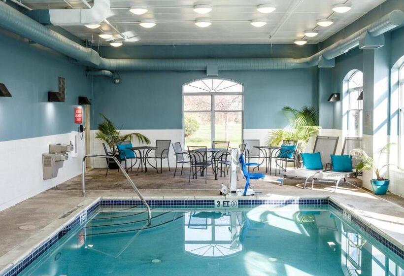 هتل Country Inn & Suites By Radisson, Harrisburg West Mechanicsburg