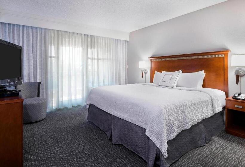 هتل Courtyard By Marriott Little Rock Downtown
