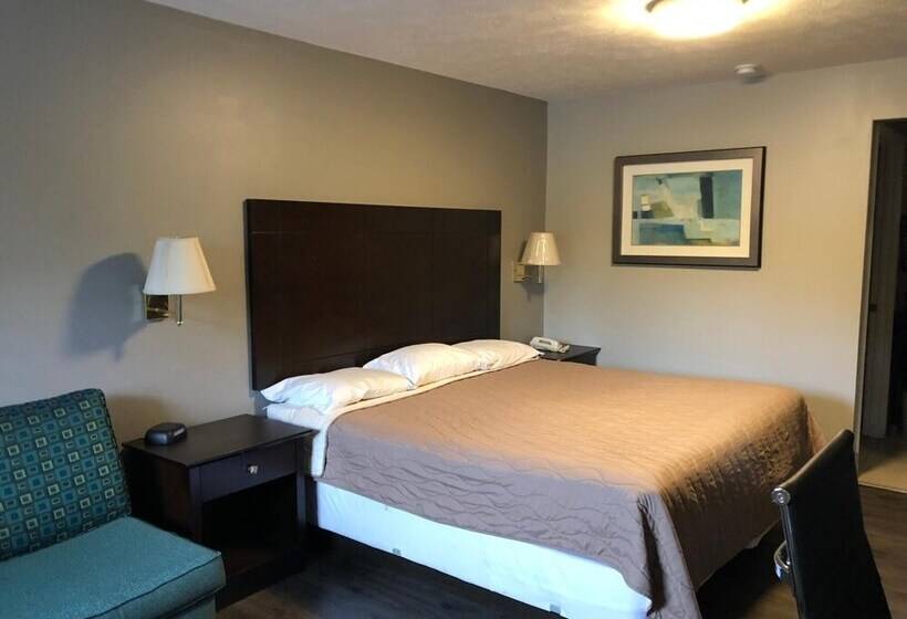 Отель Deerfield Inn And Suites  Fairview