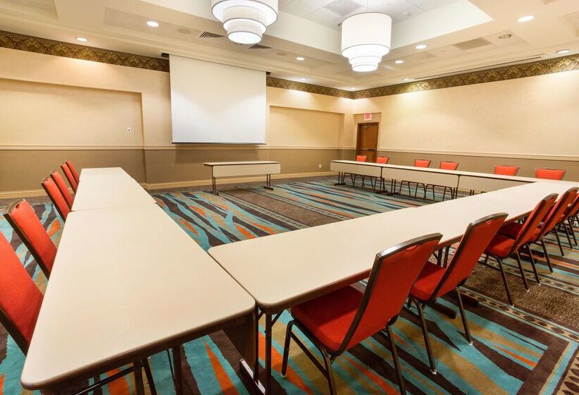 هتل Drury Inn & Suites Dayton North