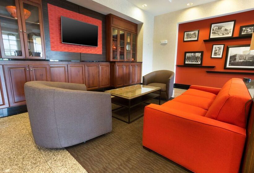 هتل Drury Inn & Suites Dayton North