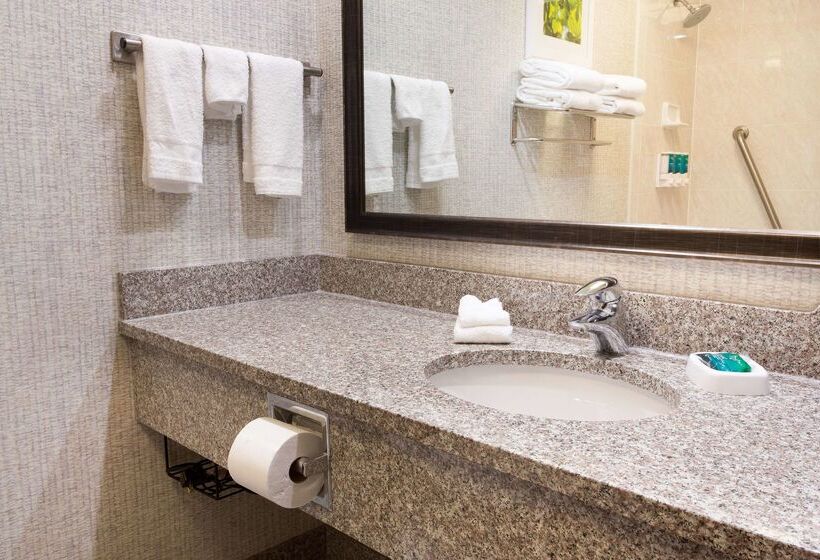 هتل Drury Inn & Suites Dayton North