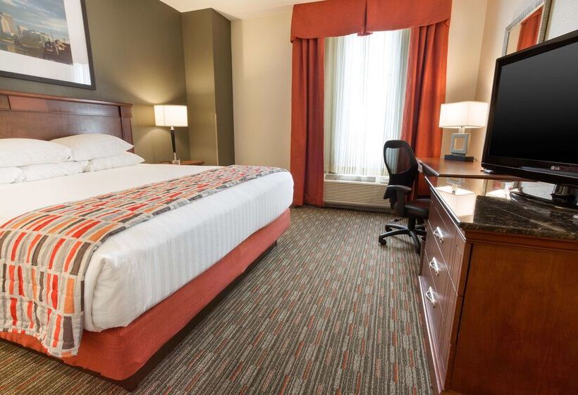 هتل Drury Inn & Suites Dayton North