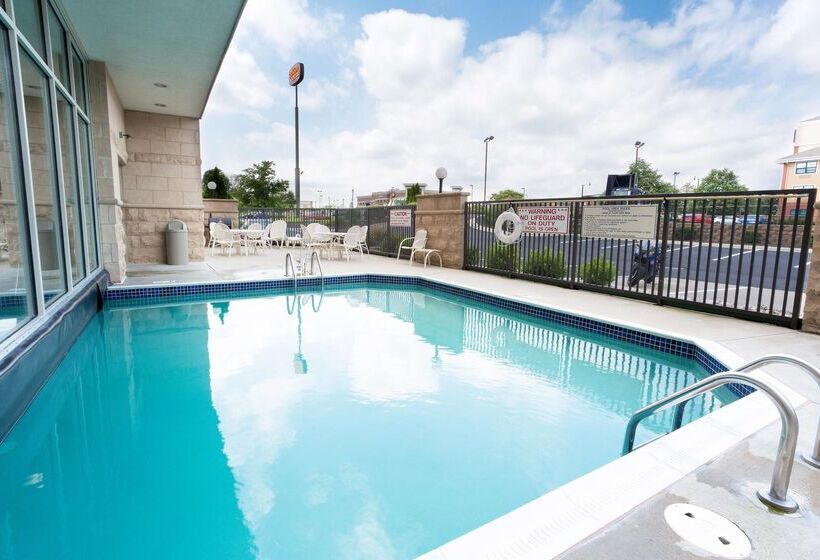 هتل Drury Inn & Suites Dayton North