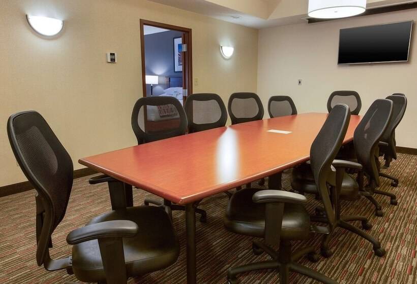 هتل Drury Inn & Suites Montgomery