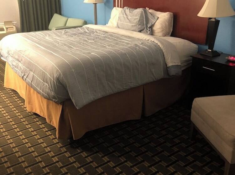 هتل Executive Inn