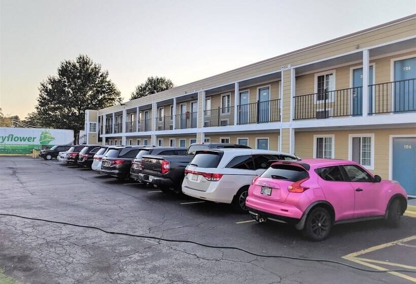 هتل Executive Inn