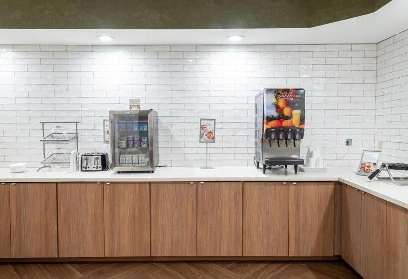 בית מלון כפרי Fairfield Inn & Suites Denton