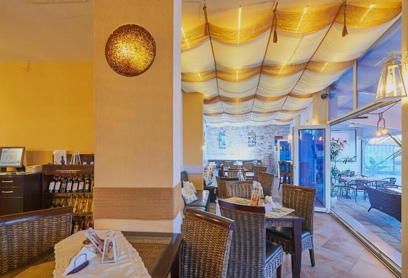 Family Hotel Regata
