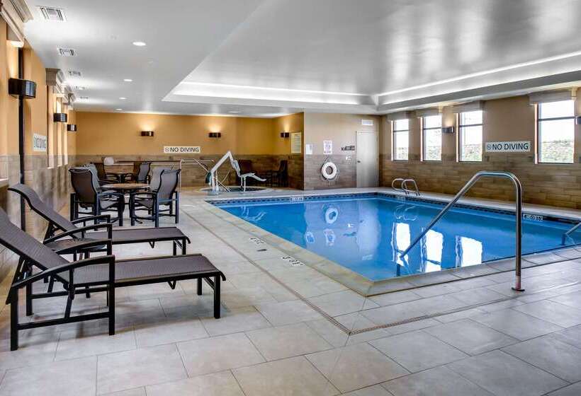 هتل Hampton Inn & Suites Dodge City