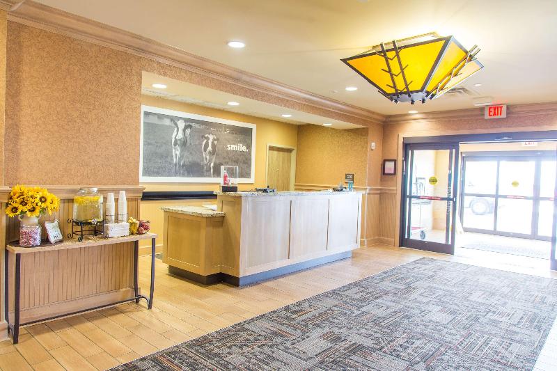هتل Hampton Inn & Suites Dodge City