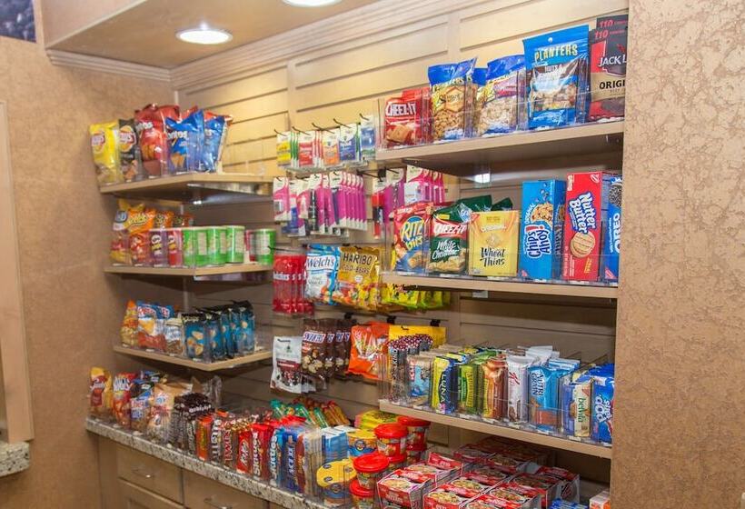 هتل Hampton Inn & Suites Dodge City