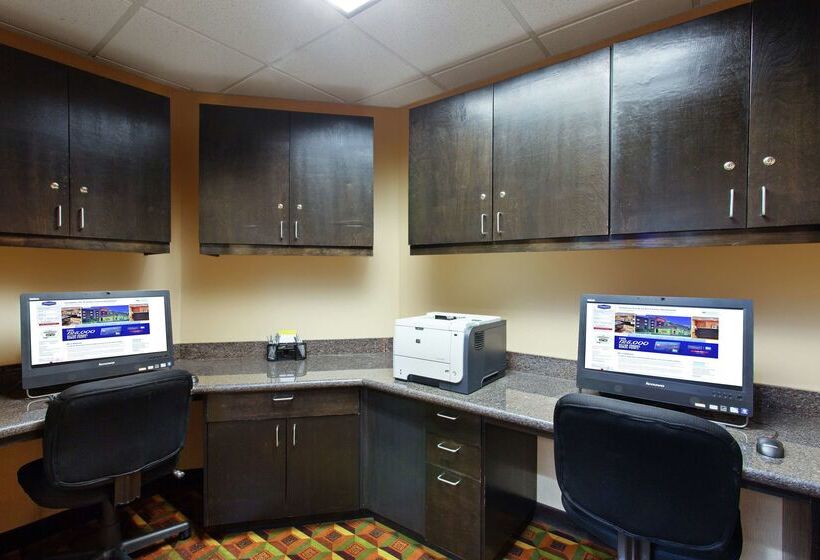 هتل Hampton Inn & Suites Fresno Northwest
