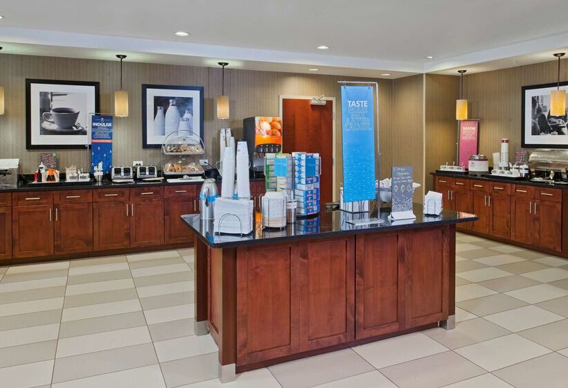 هتل Hampton Inn & Suites Ocean City/bayfront Convention Center