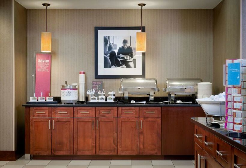 هتل Hampton Inn & Suites Ocean City/bayfront Convention Center