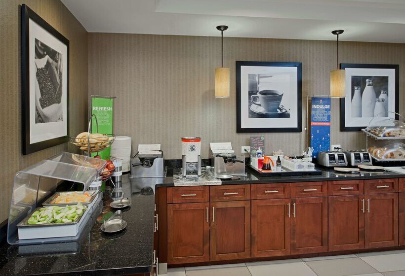 هتل Hampton Inn & Suites Ocean City/bayfront Convention Center