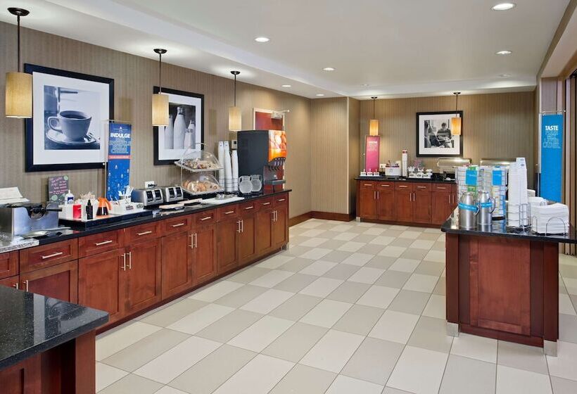 هتل Hampton Inn & Suites Ocean City/bayfront Convention Center