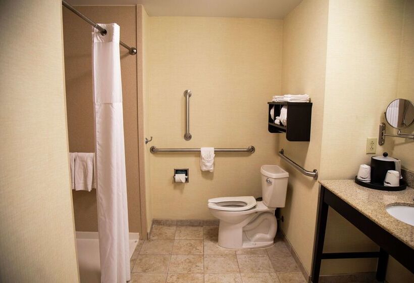 호텔 Hampton Inn & Suites Sharon