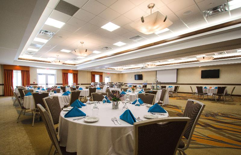 هتل Hilton Garden Inn Watertown/thousand Islands