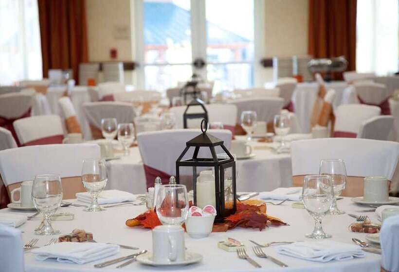 هتل Hilton Garden Inn Watertown/thousand Islands