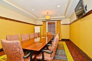 هتل Holiday Inn Express & Suites Williston, An Ihg