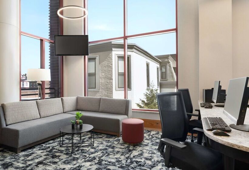 هتل Homewood Suites By Hilton University City