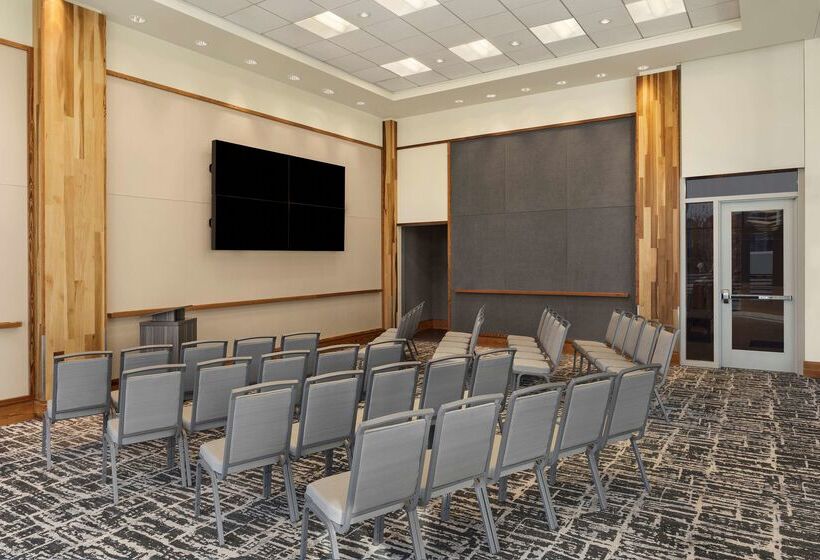 هتل Homewood Suites By Hilton University City