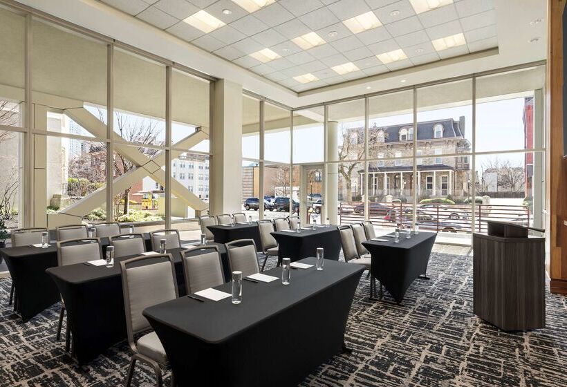 هتل Homewood Suites By Hilton University City