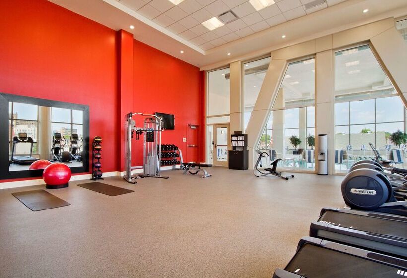 هتل Homewood Suites By Hilton University City