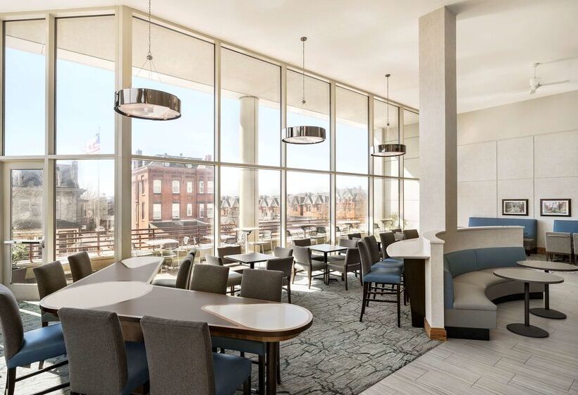 هتل Homewood Suites By Hilton University City