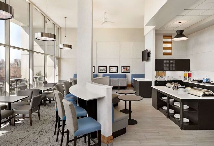 هتل Homewood Suites By Hilton University City