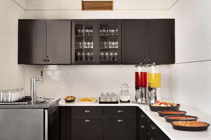 هتل Homewood Suites By Hilton University City