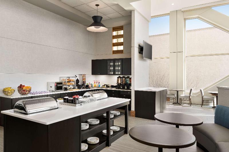 هتل Homewood Suites By Hilton University City