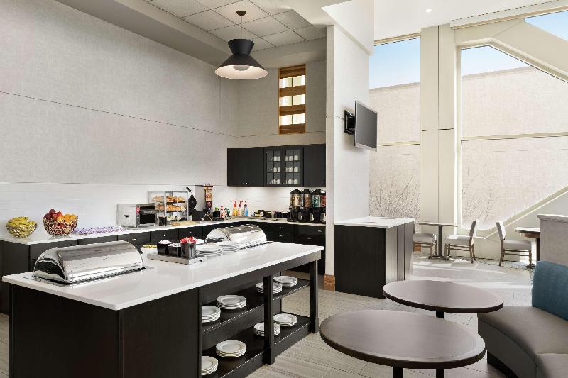 هتل Homewood Suites By Hilton University City