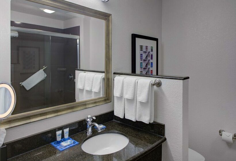 هتل Hyatt House Fishkill Poughkeepsie