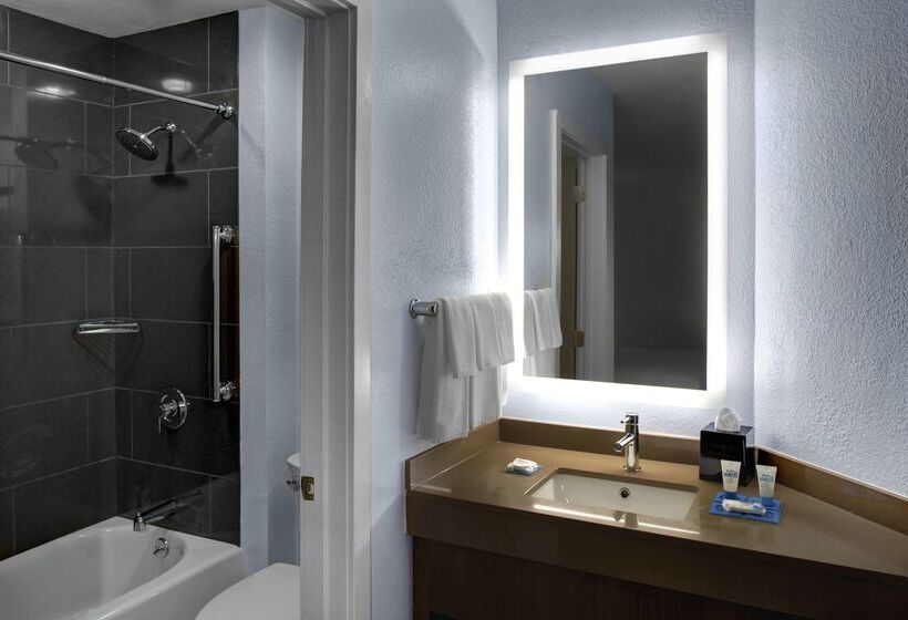 هتل Hyatt House Fishkill Poughkeepsie