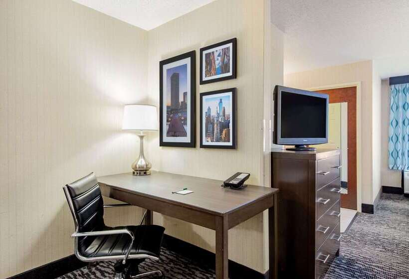 هتل La Quinta By Wyndham Newark   Elkton