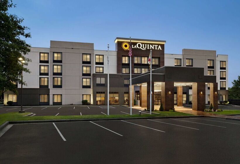 هتل La Quinta By Wyndham Newark   Elkton