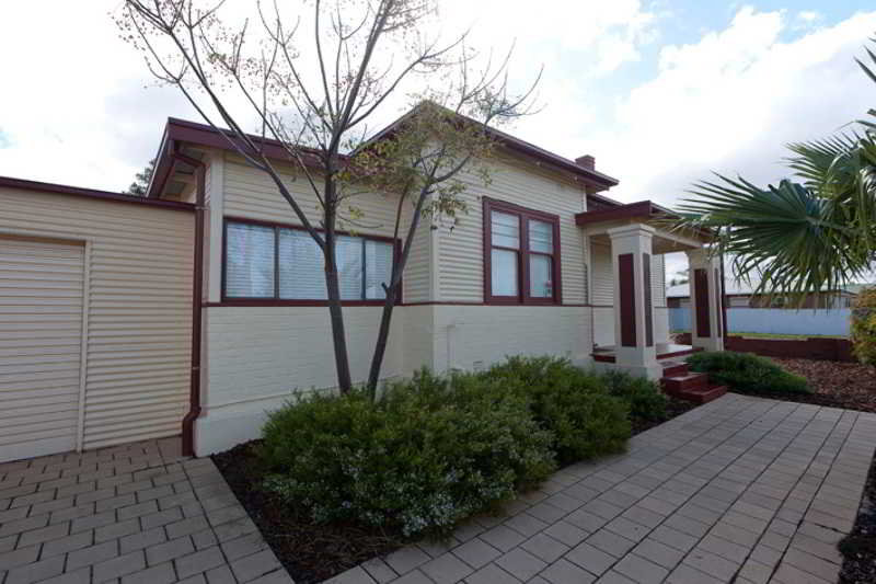 هتل Playford Lodge