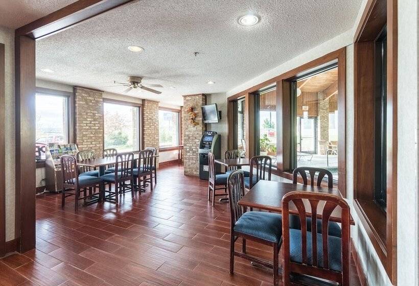 בית מלון כפרי Quality Express Inn & Suites