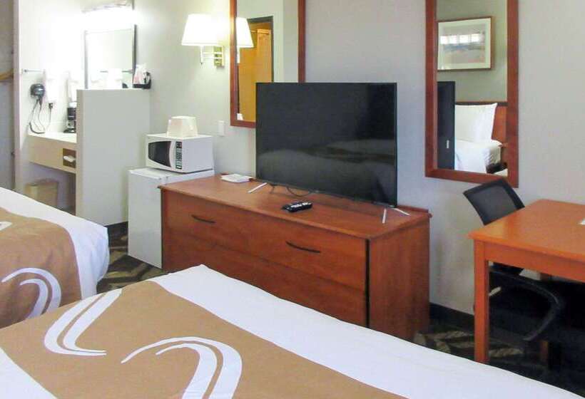 בית מלון כפרי Quality Inn & Suites Salina National Forest Area