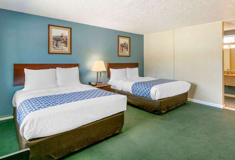 فندق Rodeway Inn