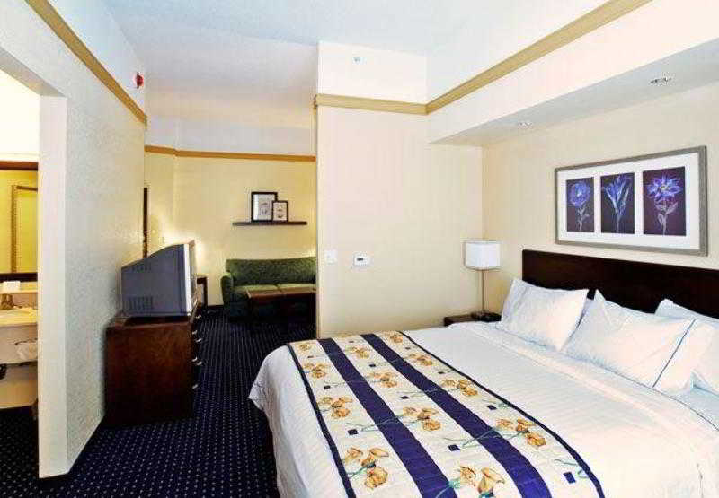هتل Springhill Suites By Marriott Grand Rapids Airport Southeast