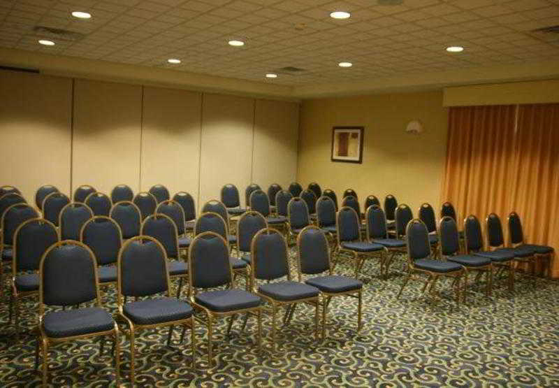 هتل Springhill Suites By Marriott Grand Rapids Airport Southeast