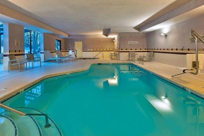 هتل Springhill Suites By Marriott Grand Rapids Airport Southeast
