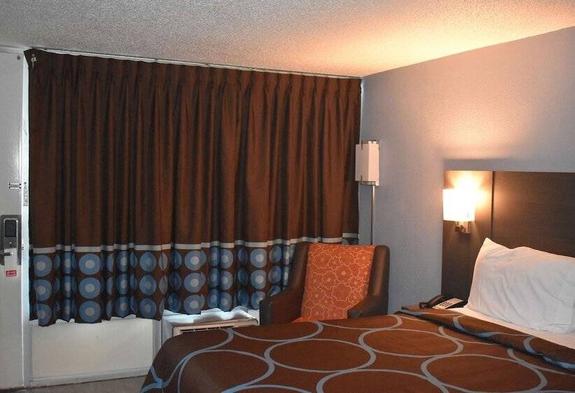 هتل Super 8 By Wyndham Riverside Al