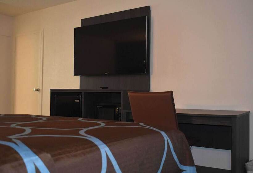 هتل Super 8 By Wyndham Riverside Al