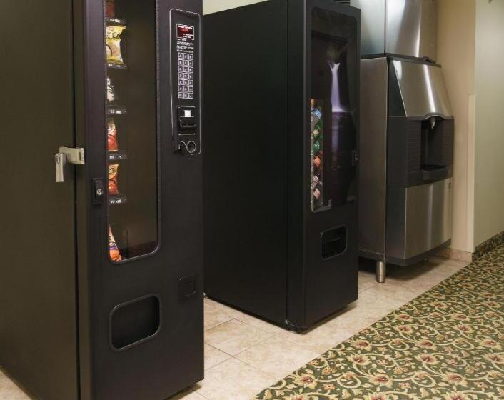 فندق Supertel Inn & Conference Center