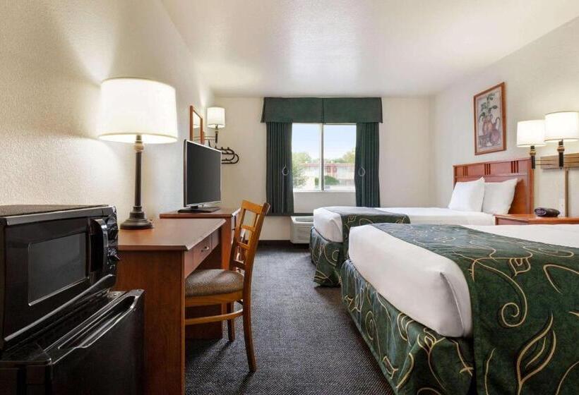 هتل Travelodge By Wyndham North Platte